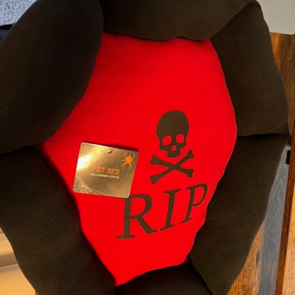 Pet Bed Coffin Halloween